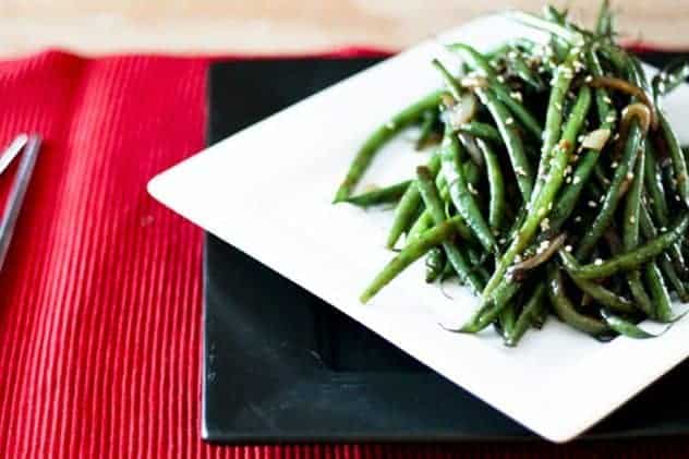 Simple Garlicky Green Bean Stir Fry
