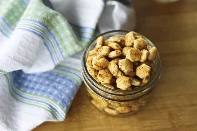 Honey Chipotle Oyster Crackers | Make Ahead Mondays
