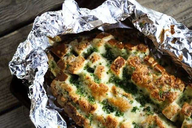 Cheddar Tailgating Bread #GameDaySnacks #DudeFoodWeek