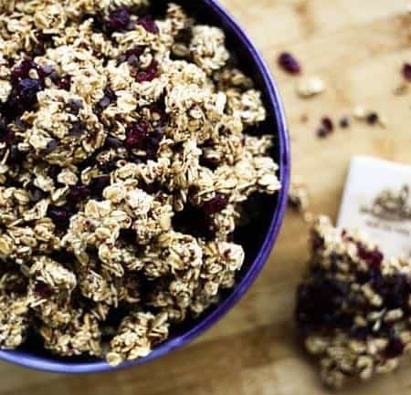 Ancient Grains Cranberry Dark Chocolate Granola | www.foodiewithfamily.com