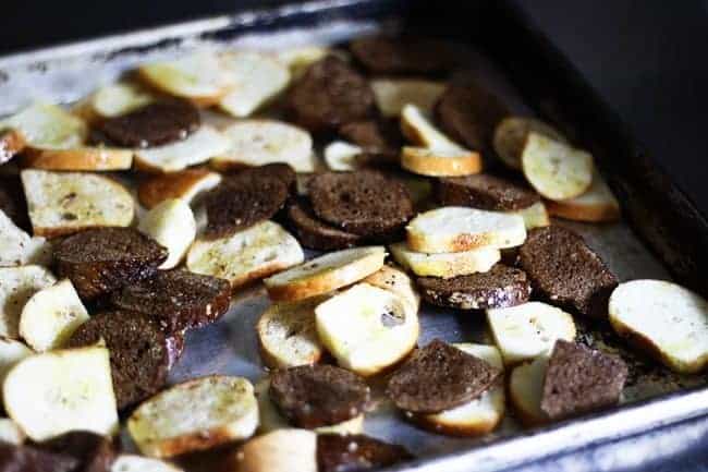 Garlic Bagel Chips | www.foodiewithfamily.com