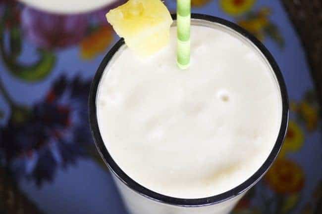 Piña Colada Smoothies | www.foodiewithfamily.com