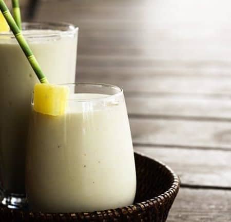 Piña Colada Smoothies | www.foodiewithfamily.com