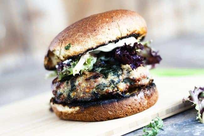 Spinach and Feta Turkey Burgers - Dishes With Dad