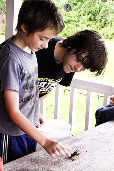 Boys with a crawfish | www.foodiewithfamily.com