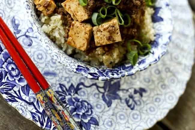 Mapo Dofu {Chinese Spicy Pork with Tofu} | www.foodiewithfamily.com