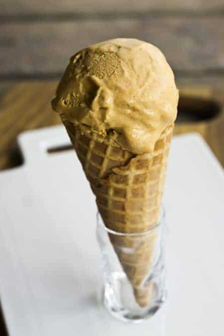 Pumpkin Cheesecake Ice Cream | www.foodiewithfamily.com