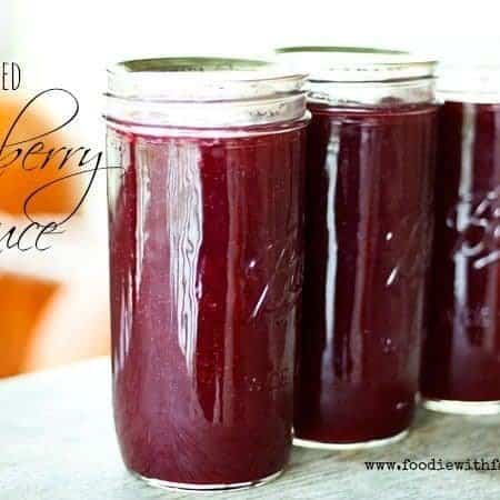 Jellied Cranberry Sauce on www.foodiewithfamily.com