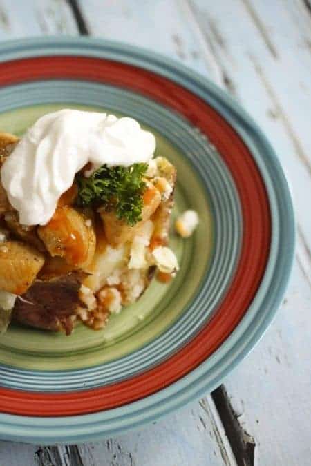 Buffalo Chicken Baked Potatoes on foodiewithfamily.com #HealthyComfortFood #Betterwithreds #Buffalochicken