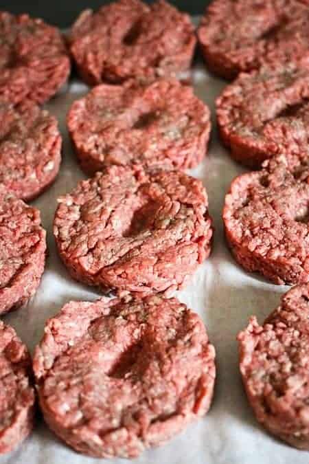 Make Your Own Frozen Patties for Grilling Hamburgers. #Lifehack foodiewithfamily.com