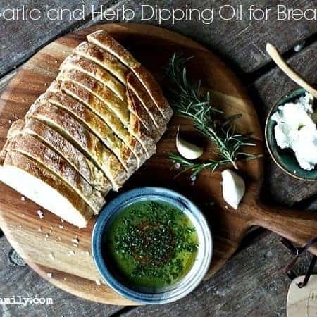 Herb and Garlic Dipping Oil for bread #summer