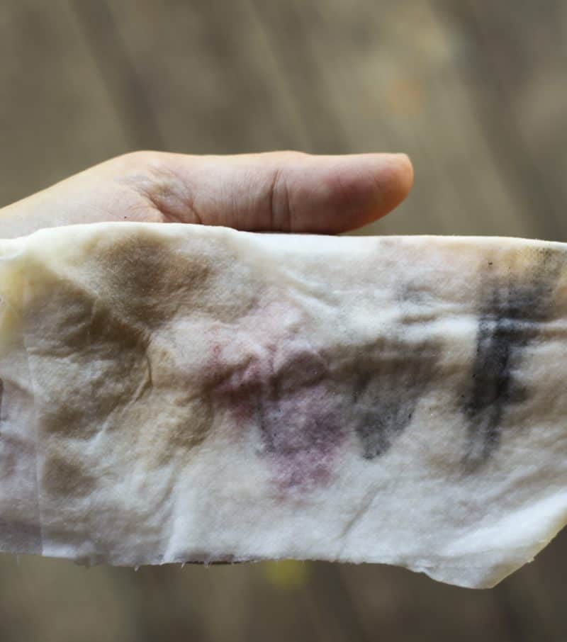 Using a DIY All-Natural Disposable Make-up Removal Towelettes from foodiewithfamily.com