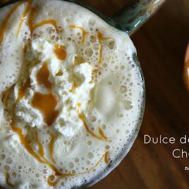 Dulce de Leche Chai Lattes {caramel chai lattes} from foodiewithfamily.com