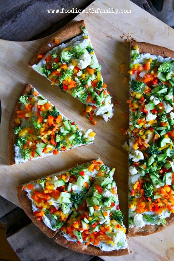 Get your snack on with Snacky Ranch Cream Cheese Vegetable Pizza from foodiewithfamily.com