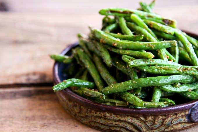 Simple, fast, Roasted Ginger Sesame Green Beans by foodiewithfamily.com