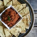 Best Easy Sun Dried Tomato Dip and spread van foodiewithfamily.com