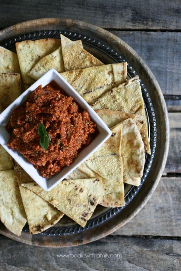 Beste gemakkelijke zongedroogde tomatendip en -spread van foodiewithfamily.com