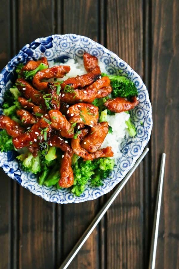 Easy Garlic Ginger Glazed Sticky Pork 6 Easy Garlic Ginger Glazed Sticky Pork is a tremendously flavourful and fast dinner that beats take-out any day of the week.