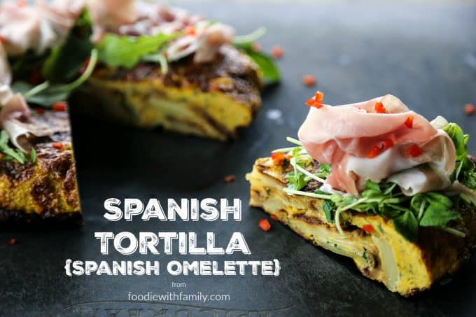 La Tortilla Española : The Spanish Omlette / Lodge Carbon Steel Skillet. 