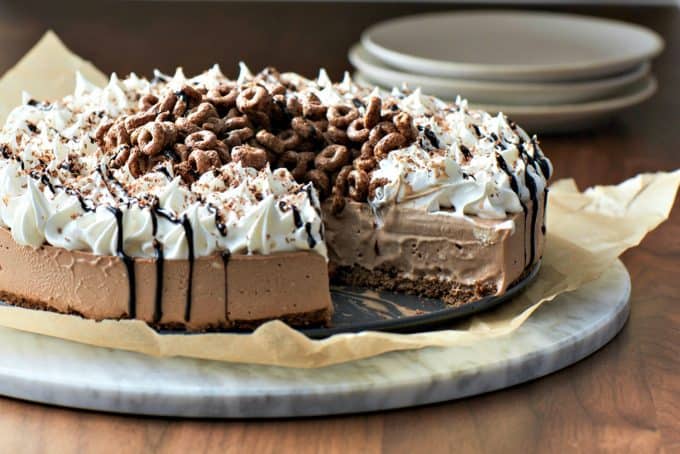 10 Minute Creamy Chocolate Icebox Pie is as impressive tasting as it is beautiful. Made from 7 simple, gluten-free ingredients, this is a crowd pleaser.