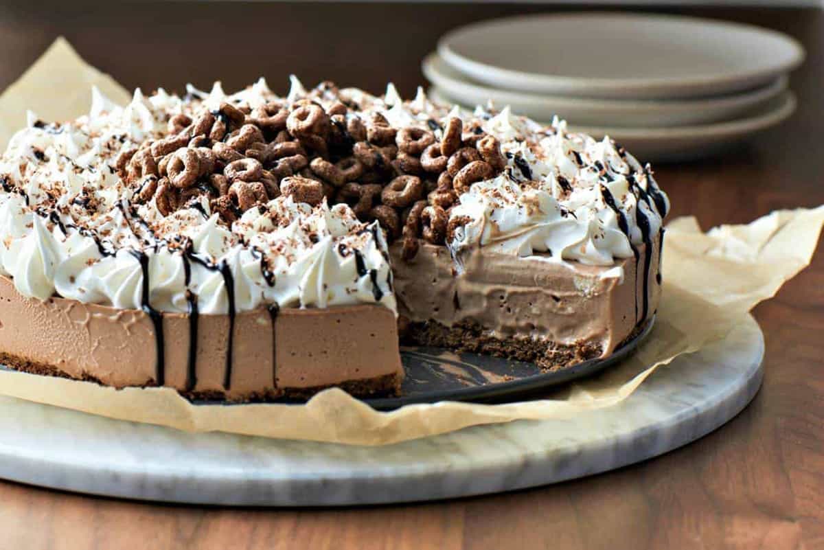 10 Minute Creamy Chocolate Icebox Pie Foodie With Family