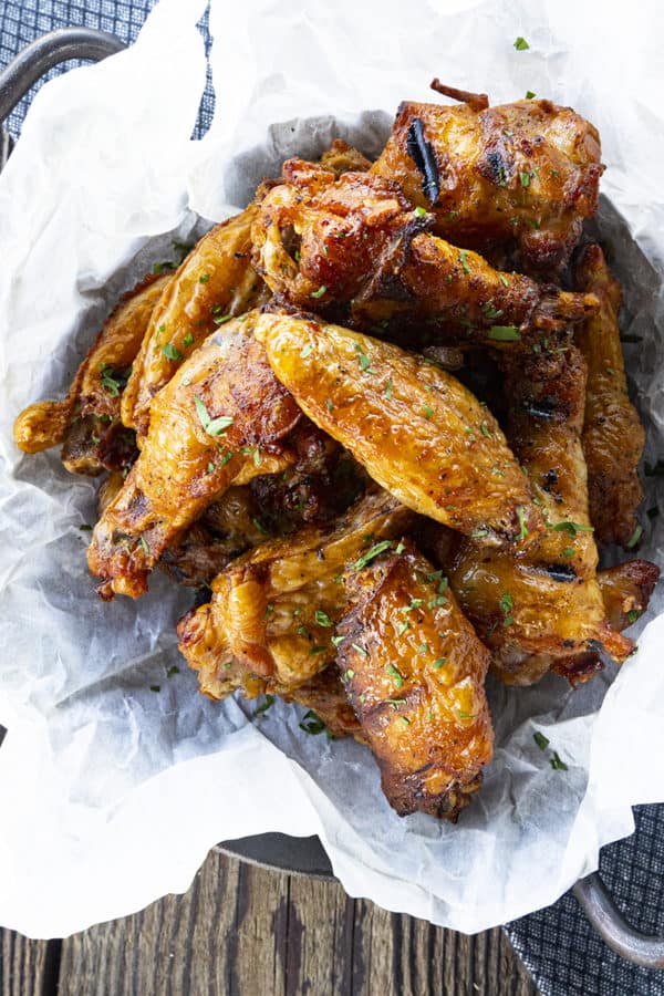 Smoky, crispy-skinned, and flavourful, these irresistible crispy smoked chicken wings are as simple to make as they are easy to eat.