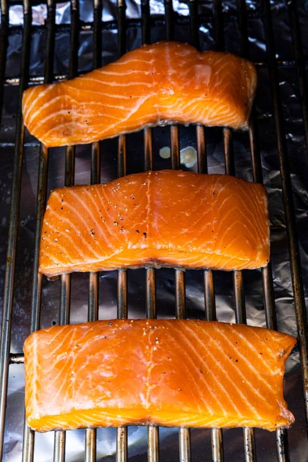 This easy step by step guide to smoked salmon recipe will show you just how to smoke salmon at home using fish you bought at grocery stores or caught yourself. Not only is the recipe "beginner-level-easy", but it's also the truly best smoked salmon recipe I've ever eaten.