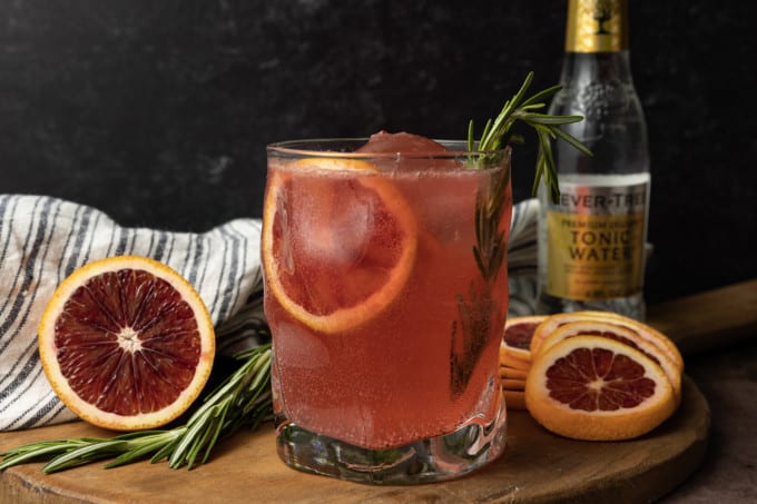 This sophisticated rosemary cocktail is the perfect way to elevate your happy hour. Light, fizzy, and refreshing, this perfect cocktail marries fresh citrus to fragrant rosemary. 