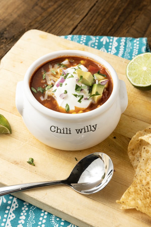 You’ve got to love 5 Ingredient Taco Soup both for the exuberantly flavourful taco flavour and for the incredible ease with which it’s prepared. Any meal that comes together in 15 minutes and makes my whole family happy has my heart and this quick and easy soup fits that bill! As if that wasn’t enough to recommend this taco soup is customizable based on your own personal preferences and what you have on hand.