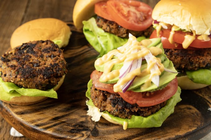 Full of fantastic texture and nobbly with black beans, these hearty and flavourful black bean quinoa burgers made with simple ingredients satisfy serious veggie burger cravings and big taste.