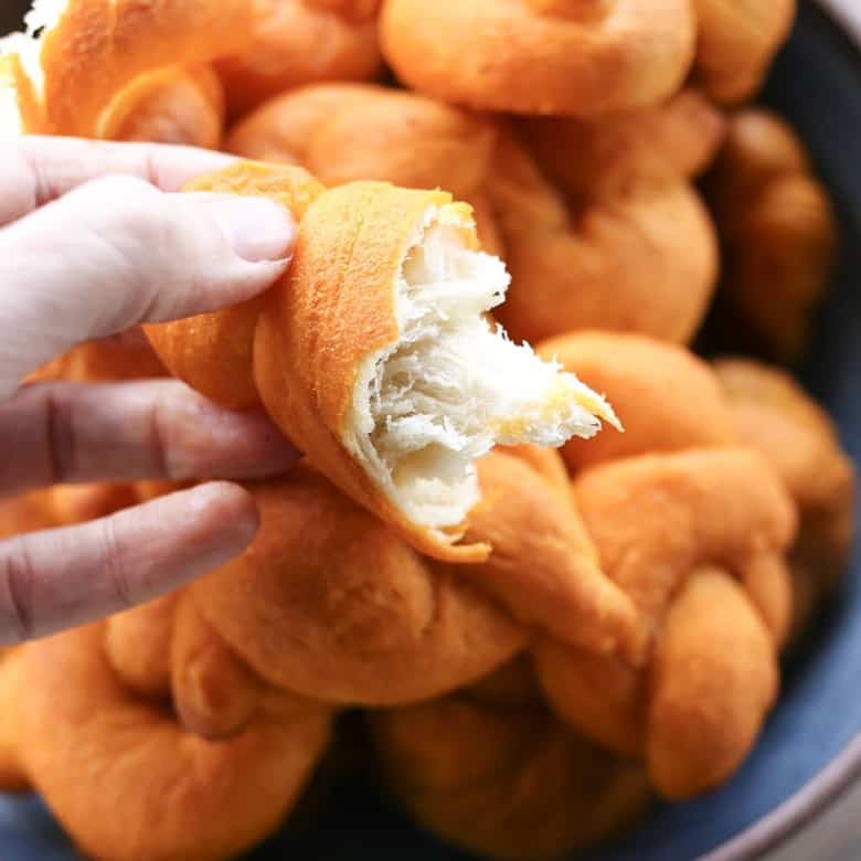 Buffalo Garlic Knots: tender, three bite sized spicy Buffalo Garlic Knots from foodiewithfamily.com