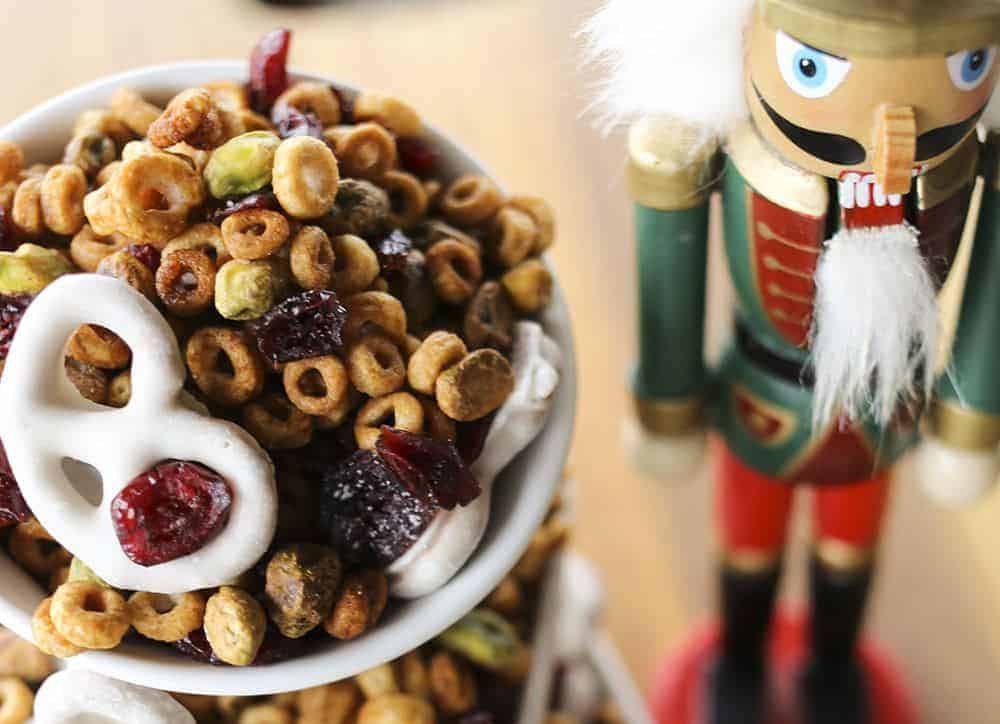 Cranberry Pistachio Christmas Snack Mix